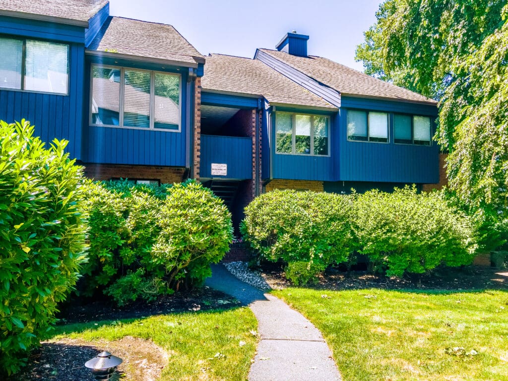 157 Indian Hollow Ct Mahwah NJ